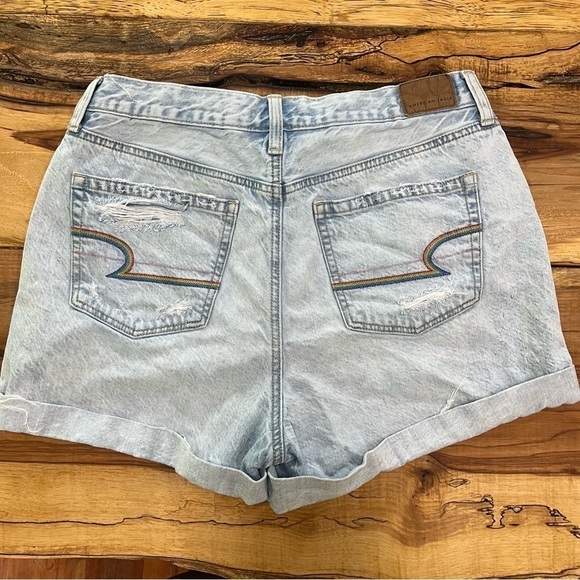 AEO Mom Shorts Pride Rainbow Pockets Distressed Denim Size 8 - Picture 4 of 11